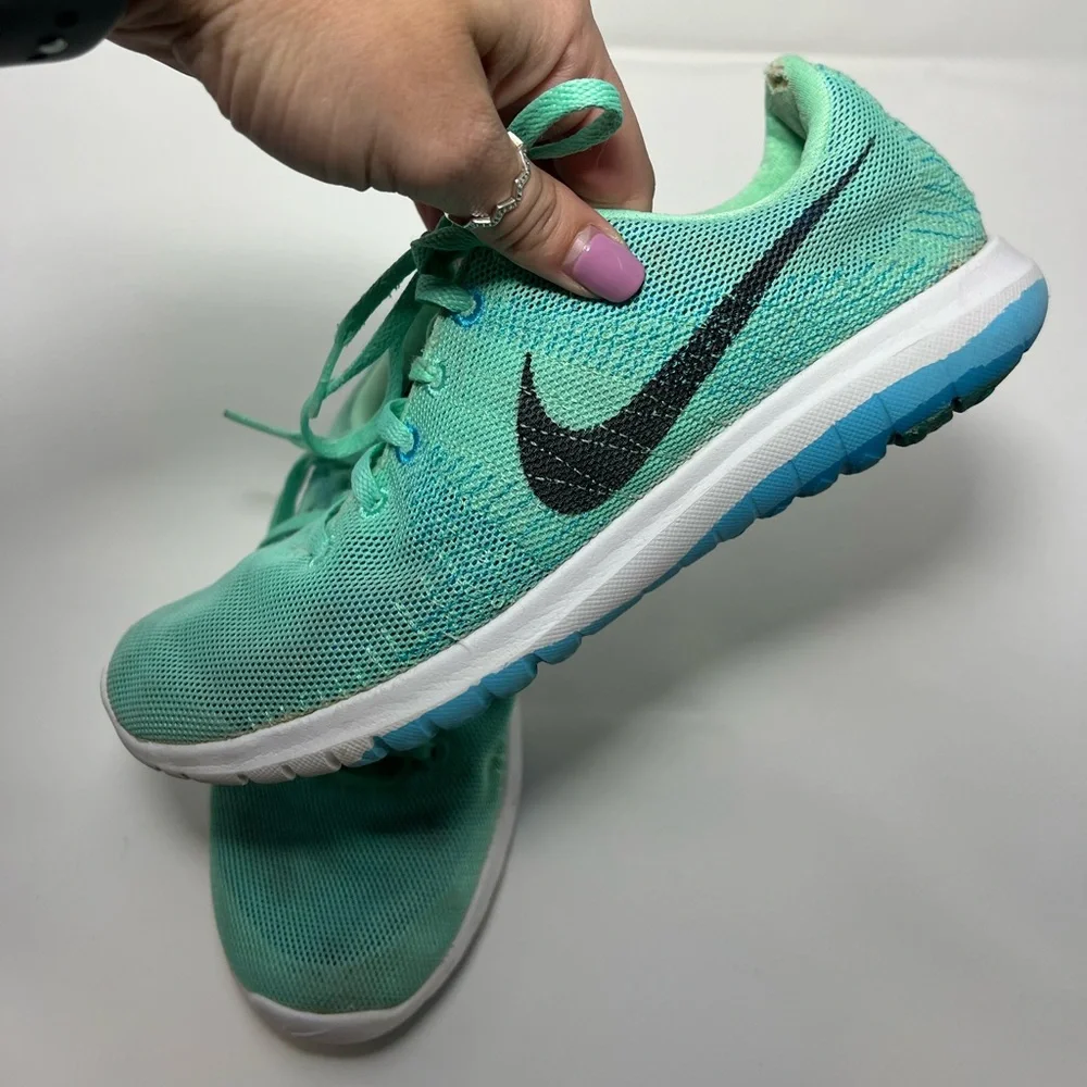 nike | nike Flex Fury Women's Teal Running Shoes | Size 8 Nike Sneakers